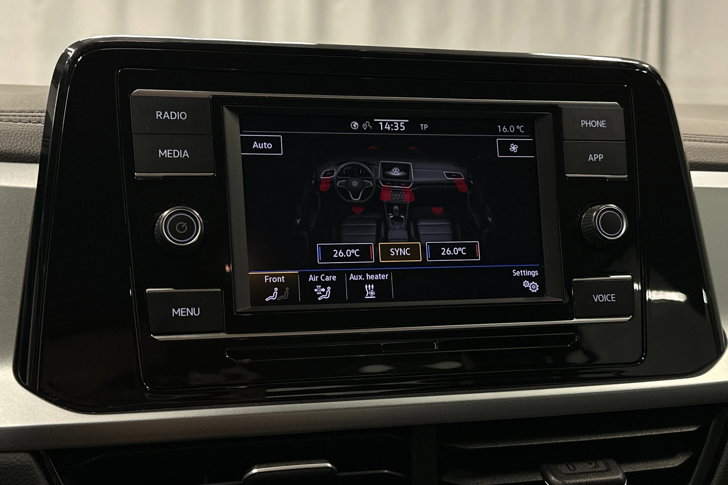 sininen Volkswagen T-Roc 2024 kuva 21.