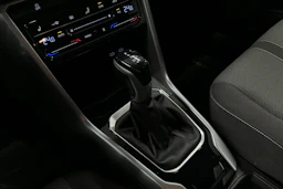 sininen Volkswagen T-Roc 2024 kuva 23.