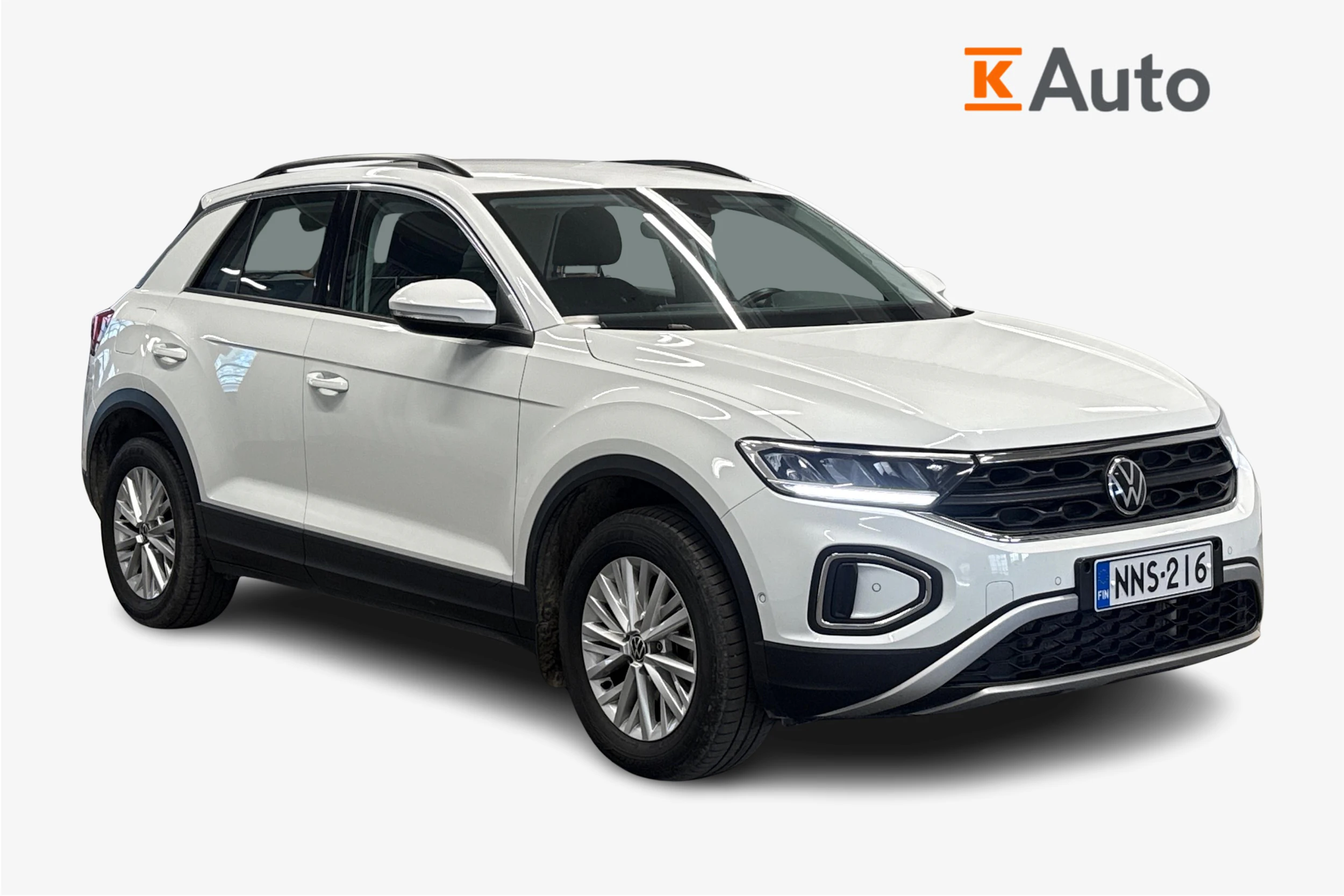 valkoinen Volkswagen T-Roc 2024 kuva 1.