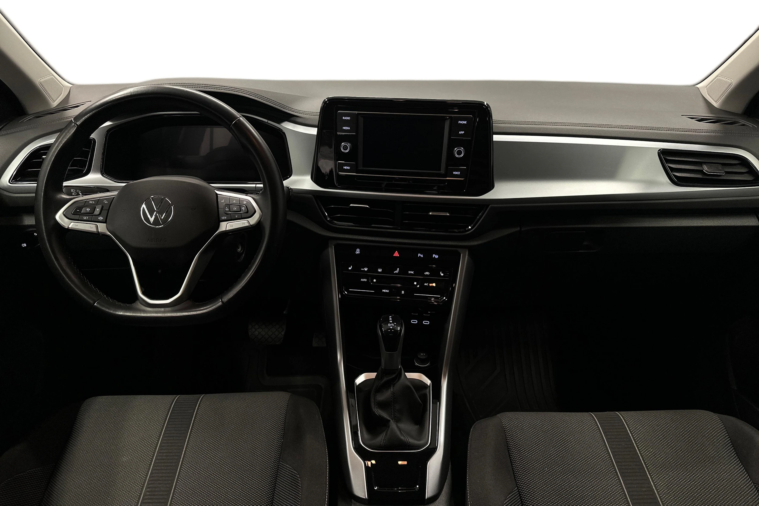 valkoinen Volkswagen T-Roc 2024 kuva 7.
