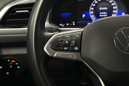 valkoinen Volkswagen T-Roc 2024 kuva 11.