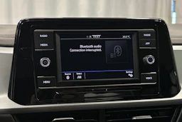 valkoinen Volkswagen T-Roc 2024 kuva 20.