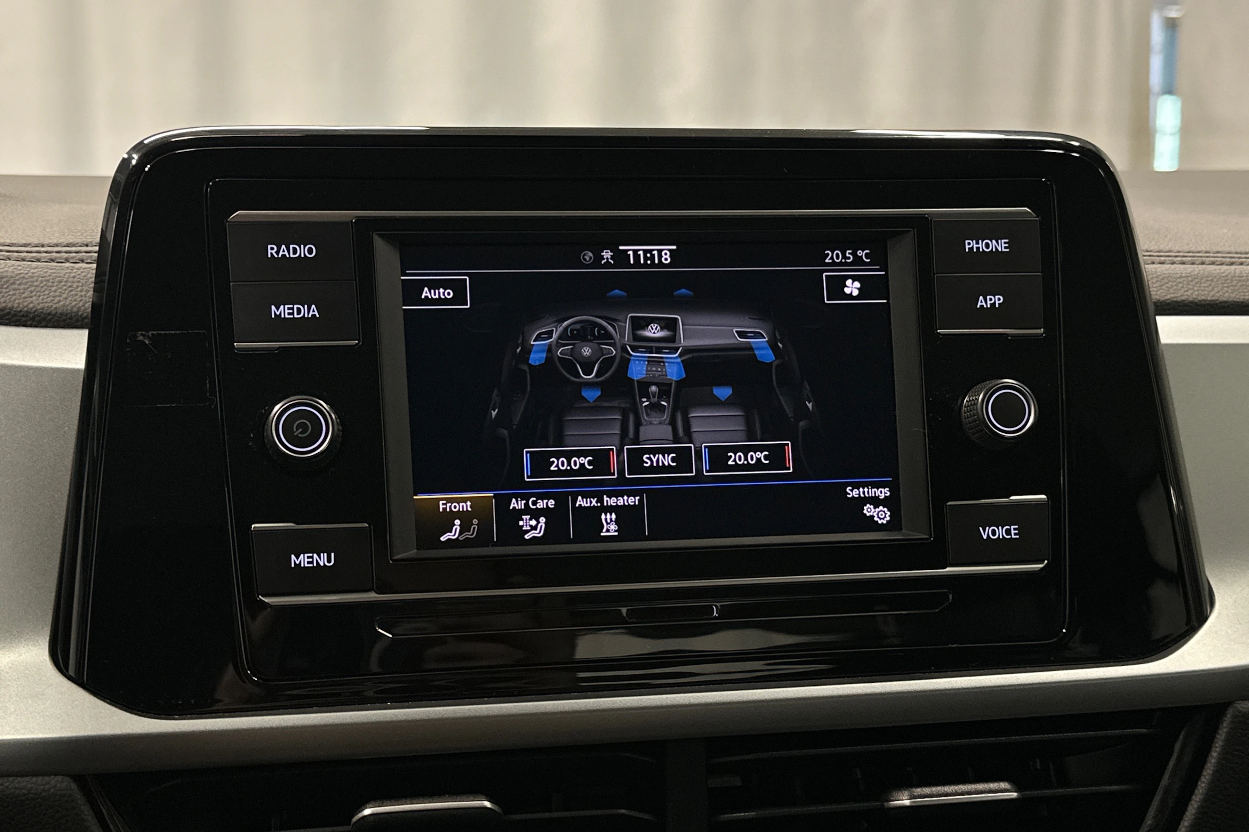 valkoinen Volkswagen T-Roc 2024 kuva 22.