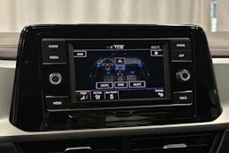valkoinen Volkswagen T-Roc 2024 kuva 22.