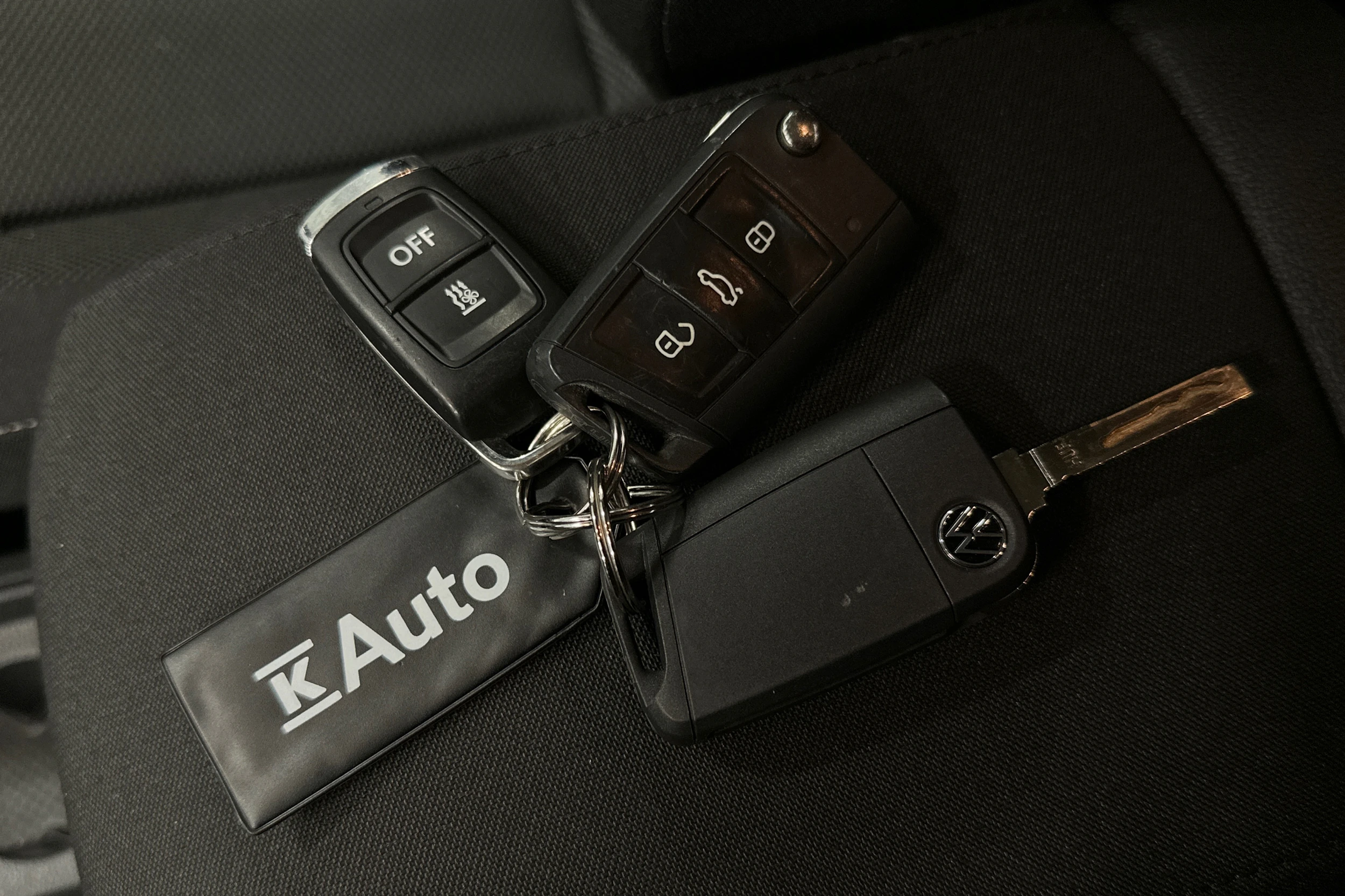 valkoinen Volkswagen T-Roc 2024 kuva 27.