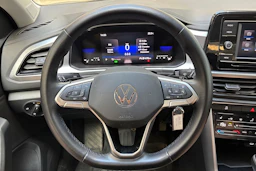 harmaa Volkswagen T-Roc 2024 kuva 15.
