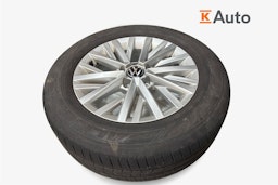 sininen Volkswagen T-Roc 2024 kuva 11.