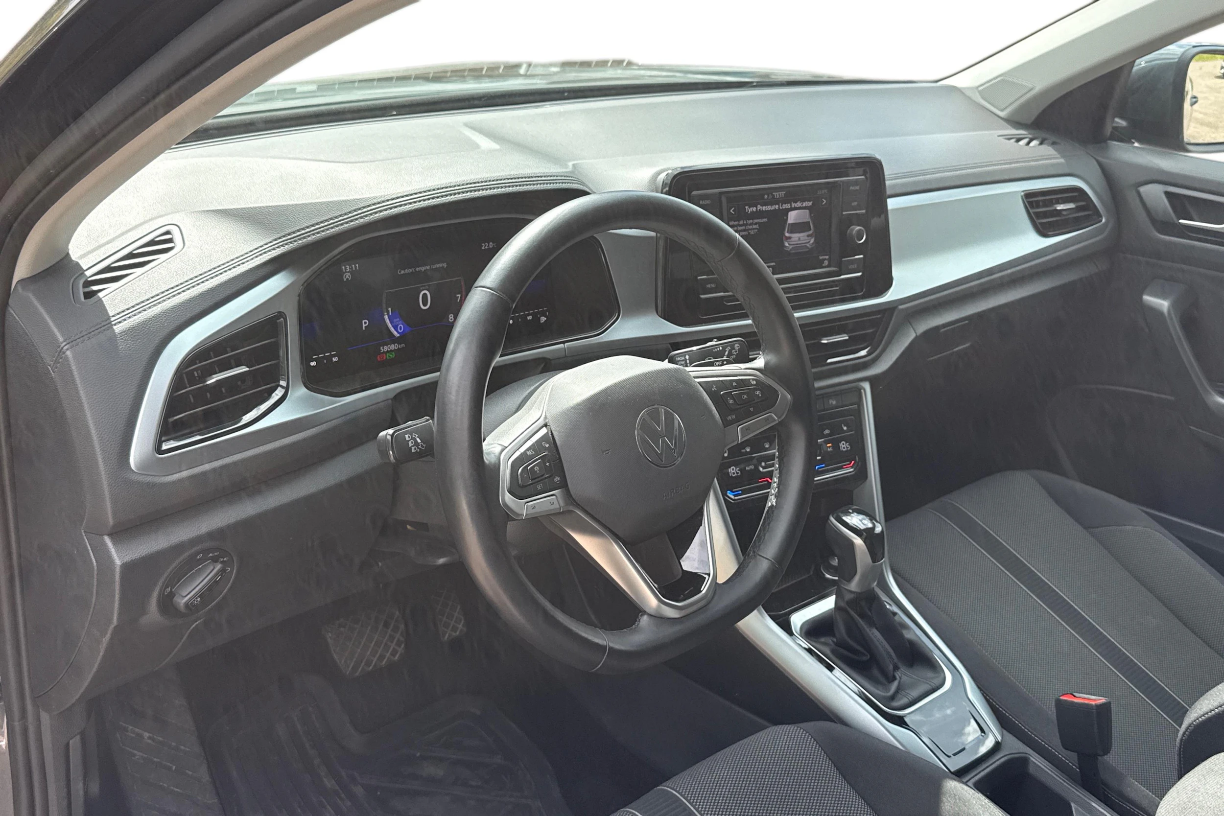 harmaa Volkswagen T-Roc 2024 kuva 3.