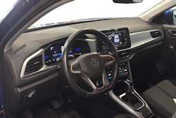 sininen Volkswagen T-Roc 2024 kuva 3.