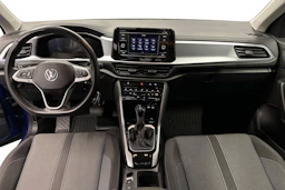 sininen Volkswagen T-Roc 2024 kuva 7.