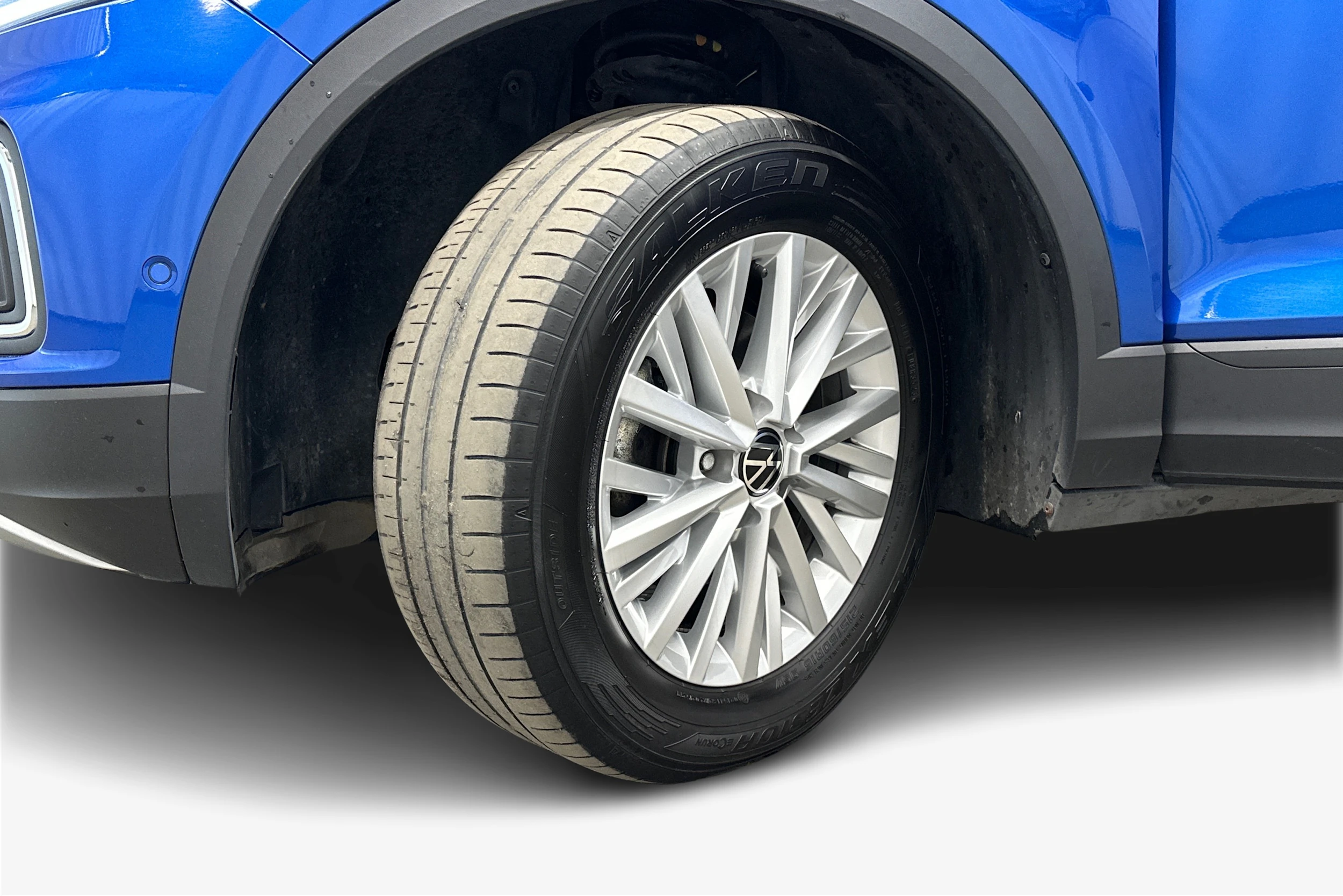 sininen Volkswagen T-Roc 2024 kuva 9.