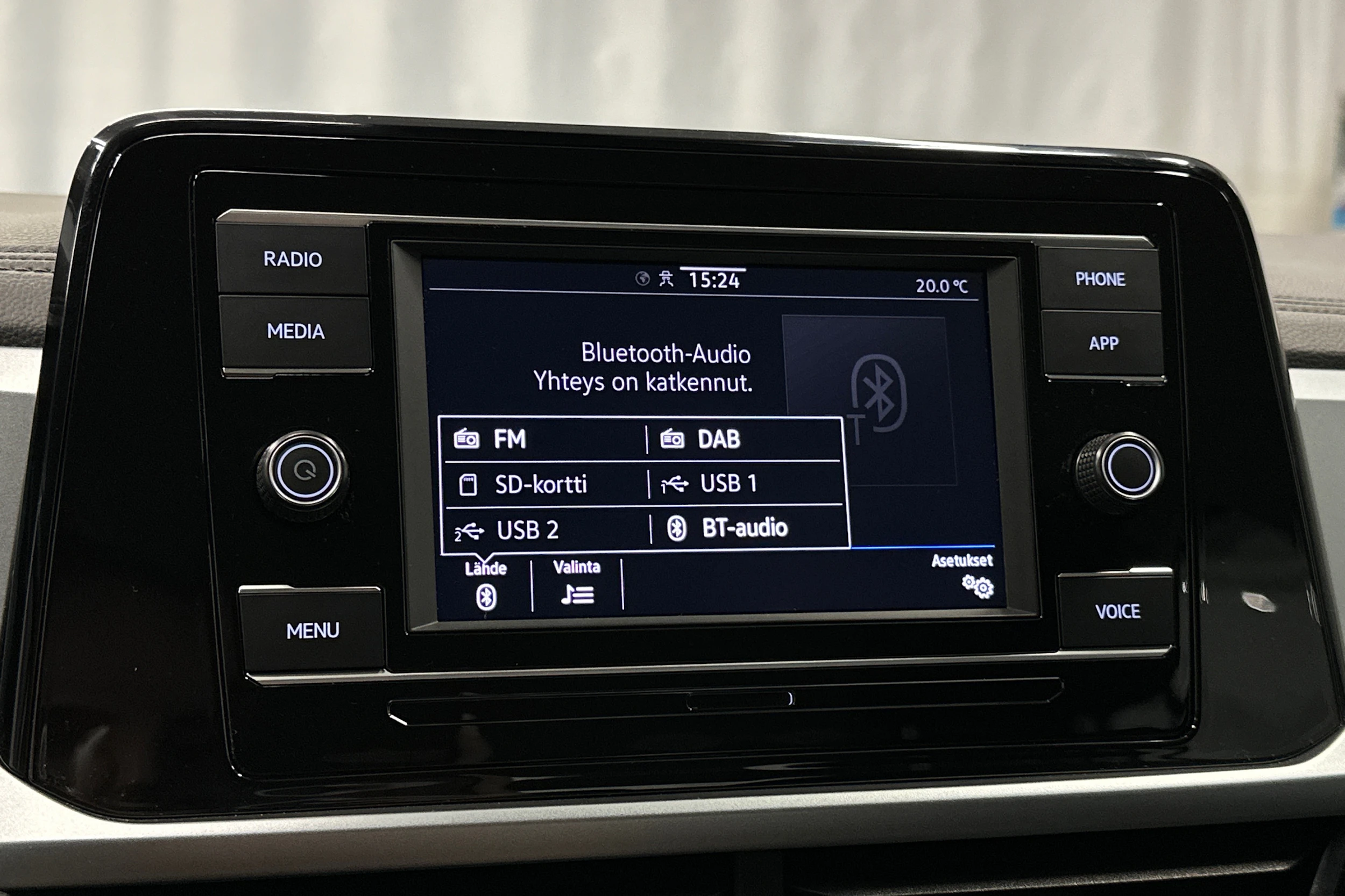 sininen Volkswagen T-Roc 2024 kuva 19.