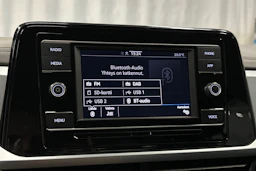 sininen Volkswagen T-Roc 2024 kuva 19.