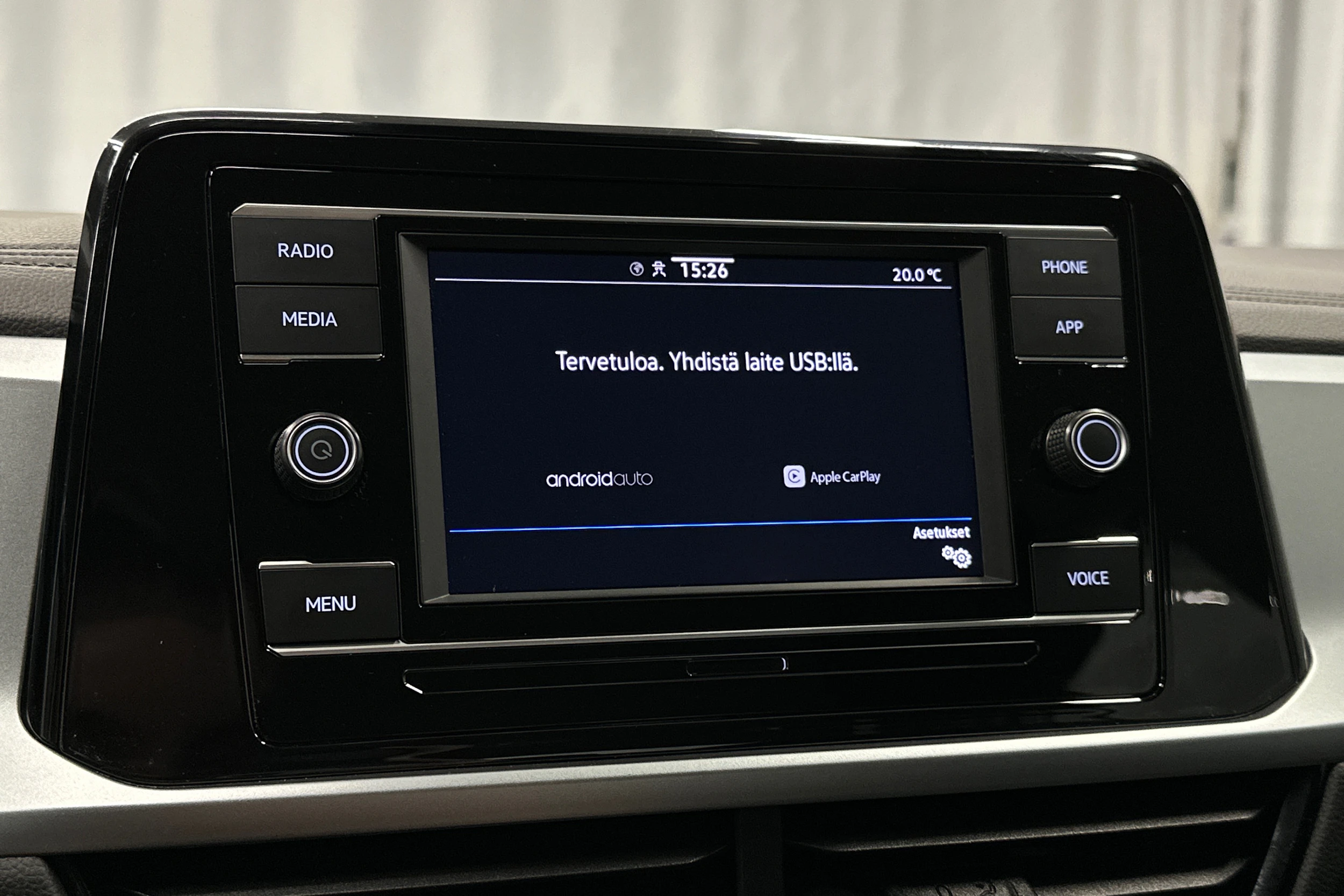 sininen Volkswagen T-Roc 2024 kuva 25.