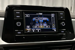 sininen Volkswagen T-Roc 2024 kuva 26.