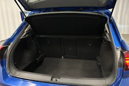 sininen Volkswagen T-Roc 2024 kuva 30.