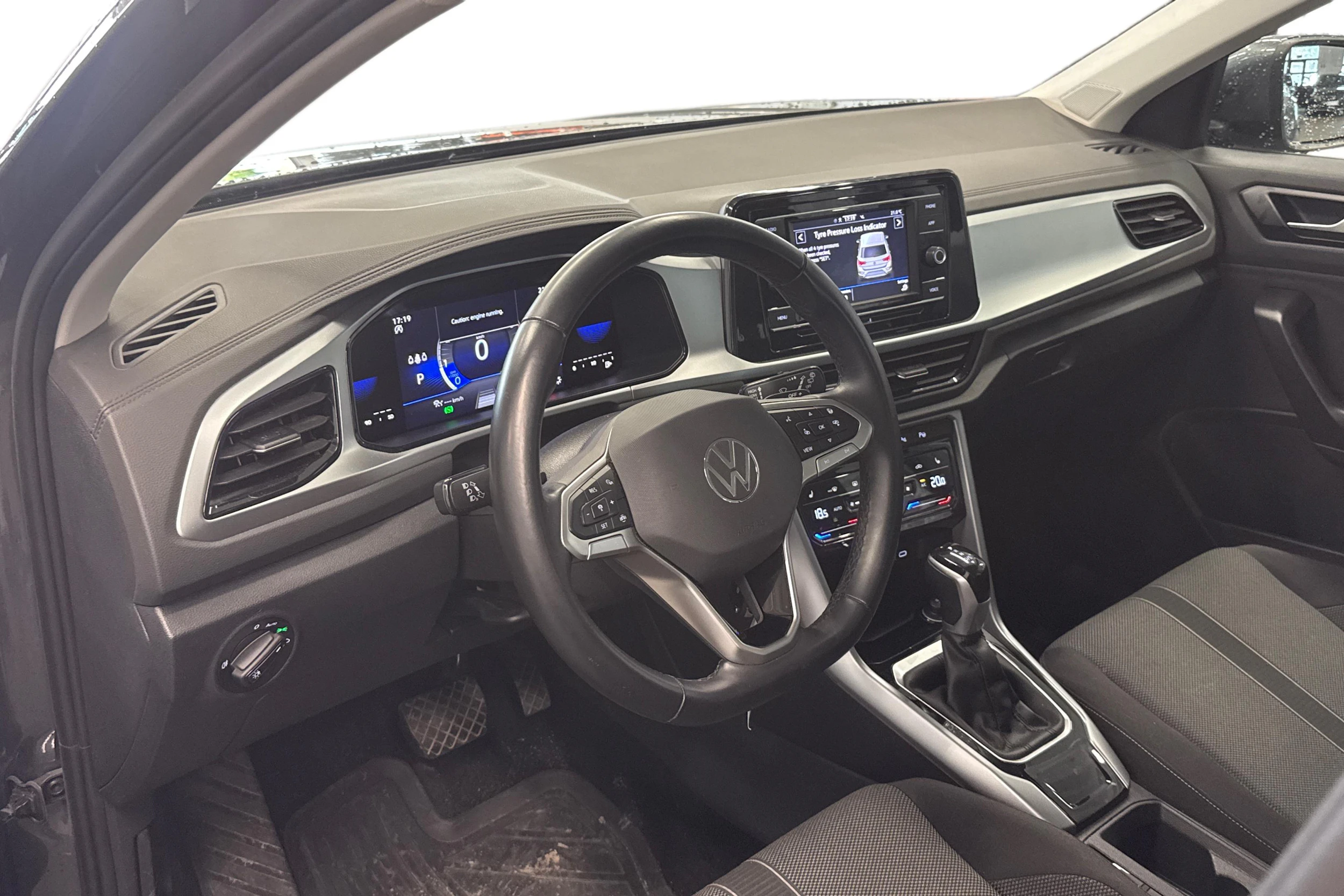 harmaa Volkswagen T-Roc 2024 kuva 3.