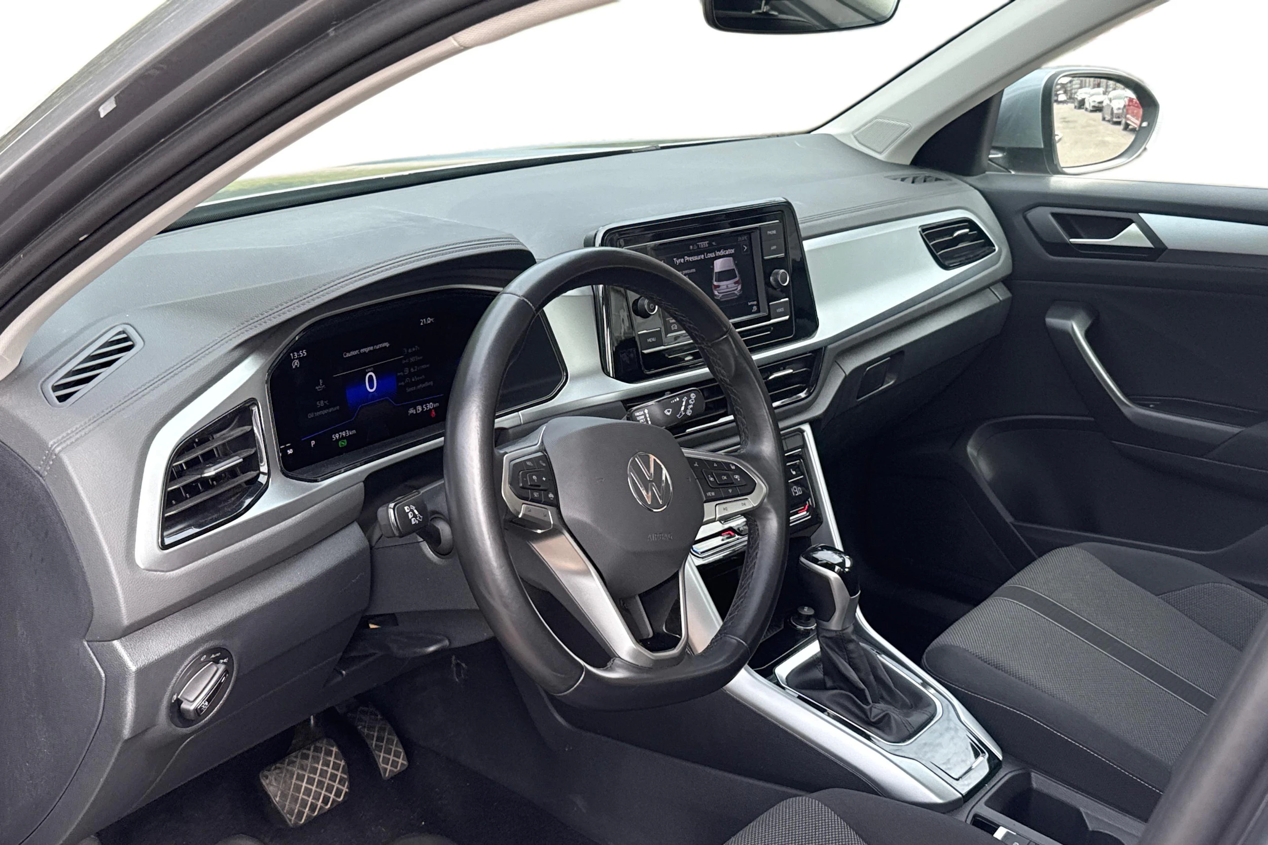 harmaa Volkswagen T-Roc 2024 kuva 3.