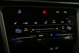 harmaa Volkswagen T-Roc 2024 kuva 24.