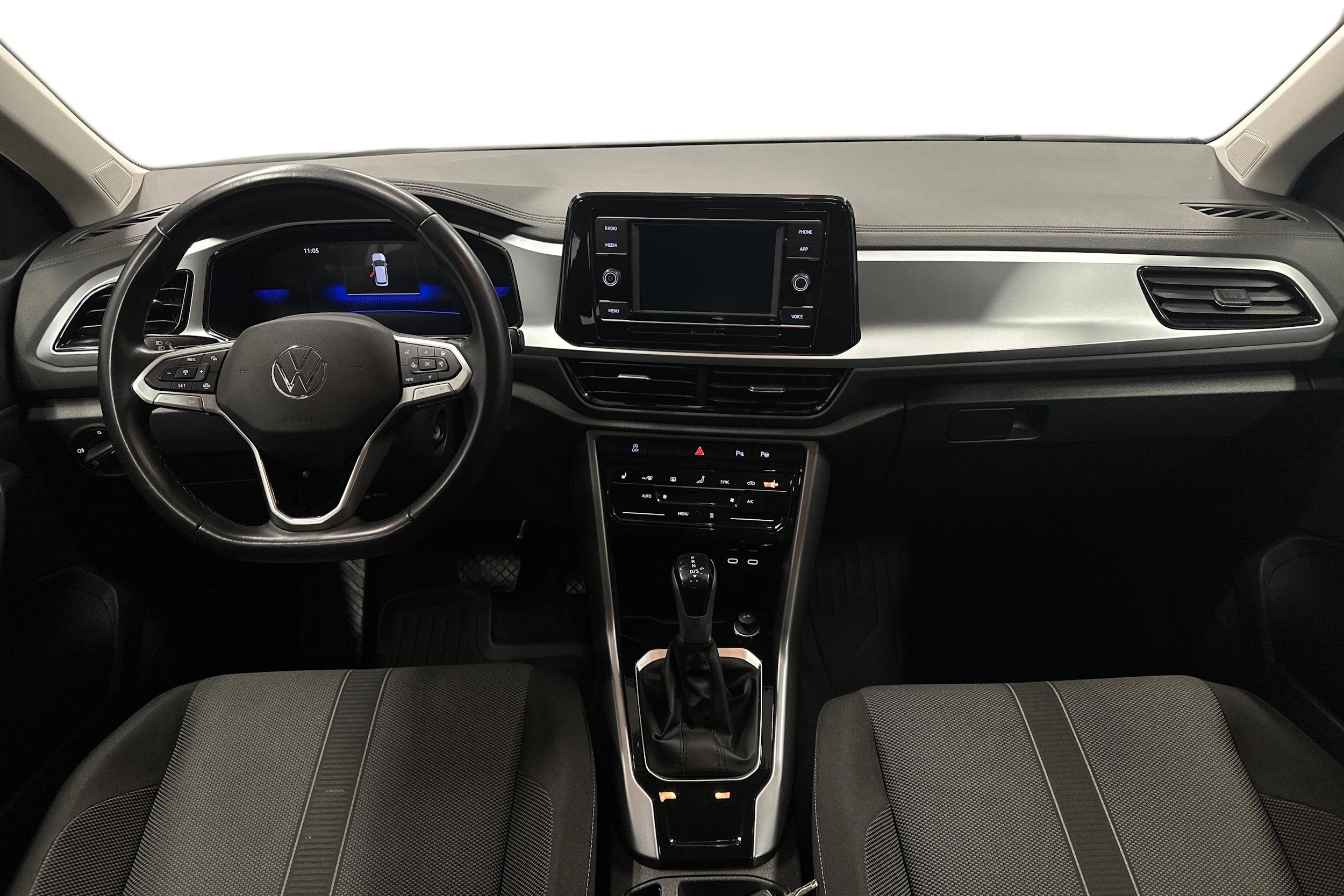 harmaa Volkswagen T-Roc 2024 kuva 7.