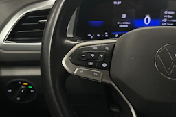 harmaa Volkswagen T-Roc 2024 kuva 11.