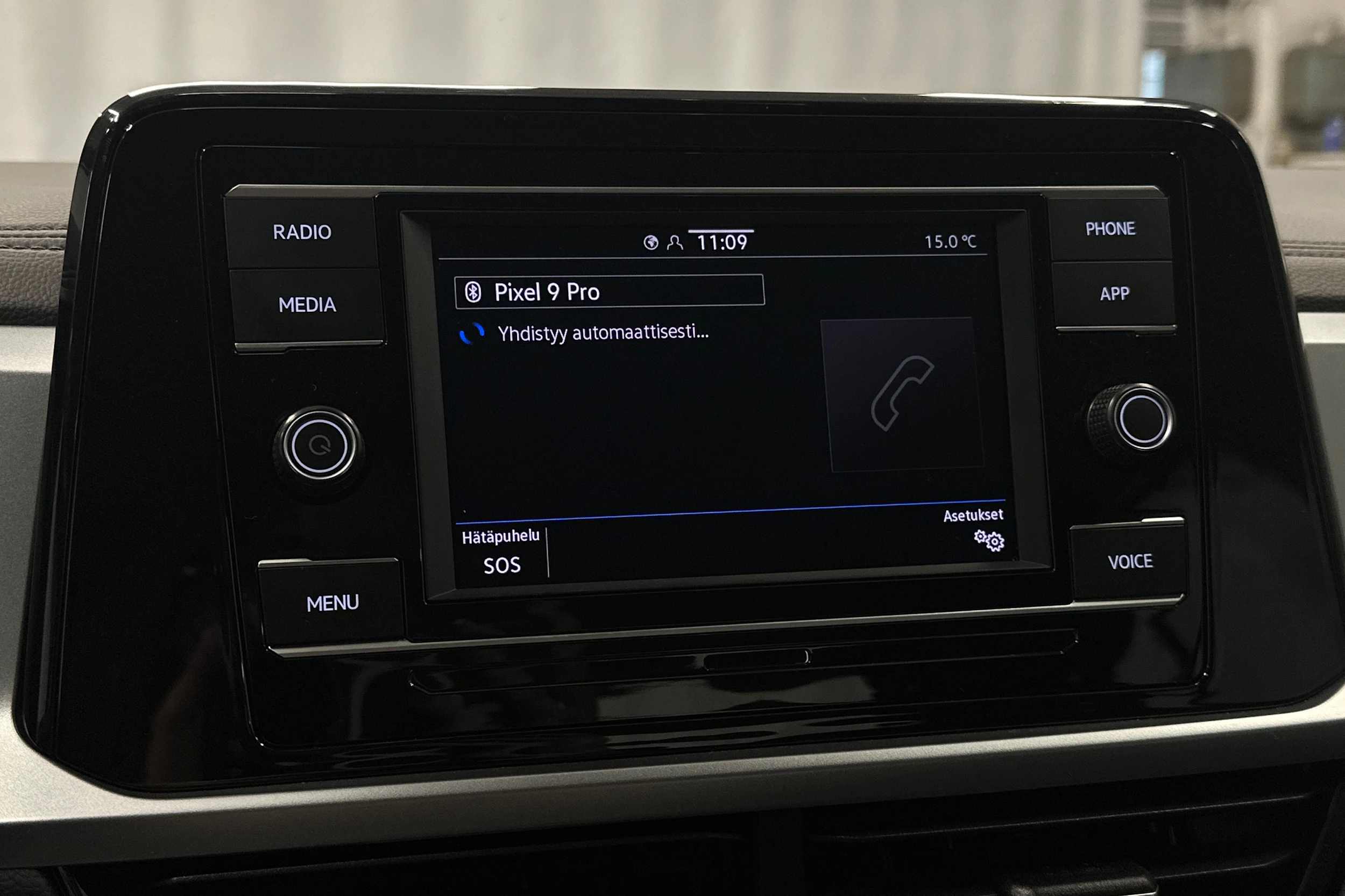 harmaa Volkswagen T-Roc 2024 kuva 18.