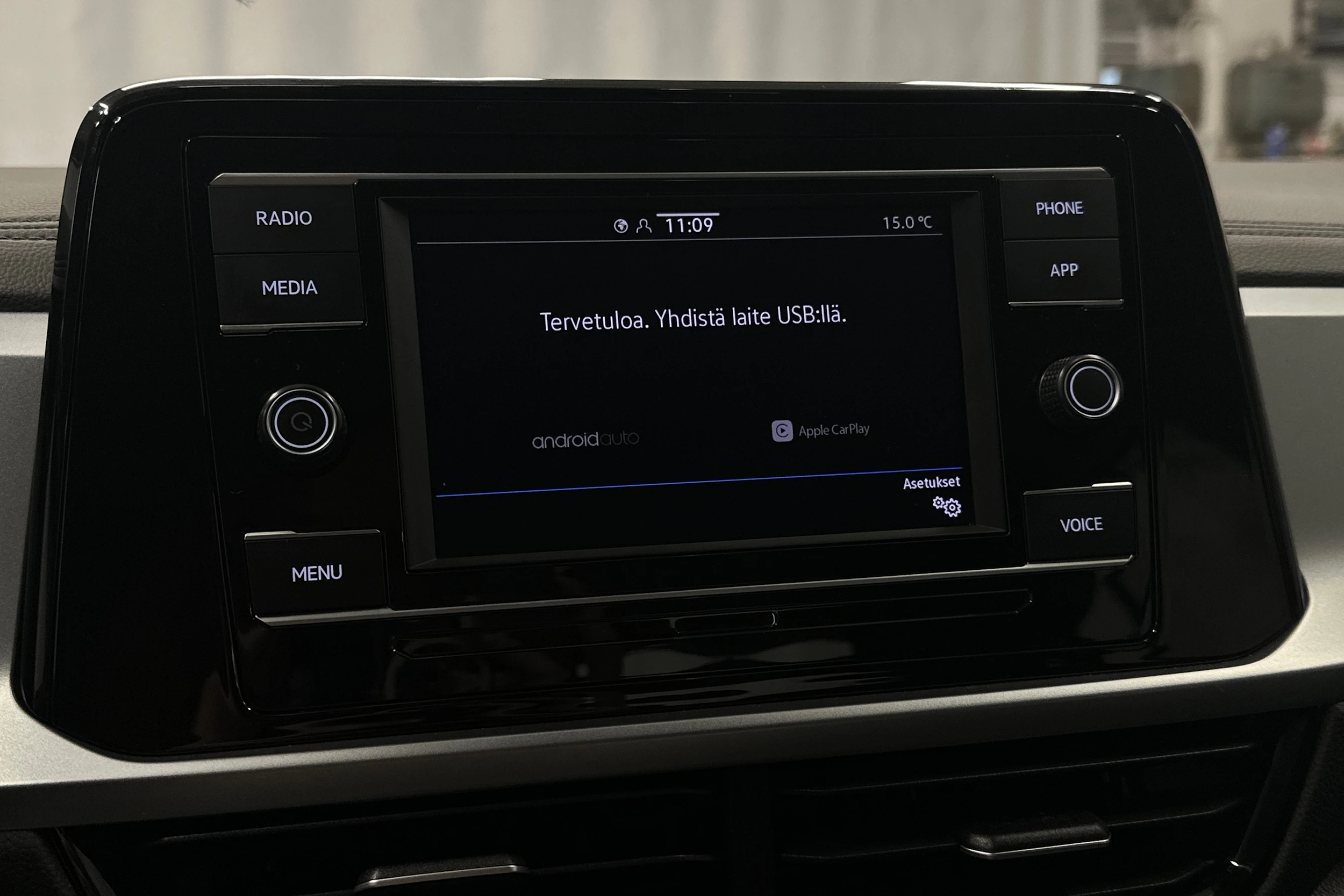 harmaa Volkswagen T-Roc 2024 kuva 21.