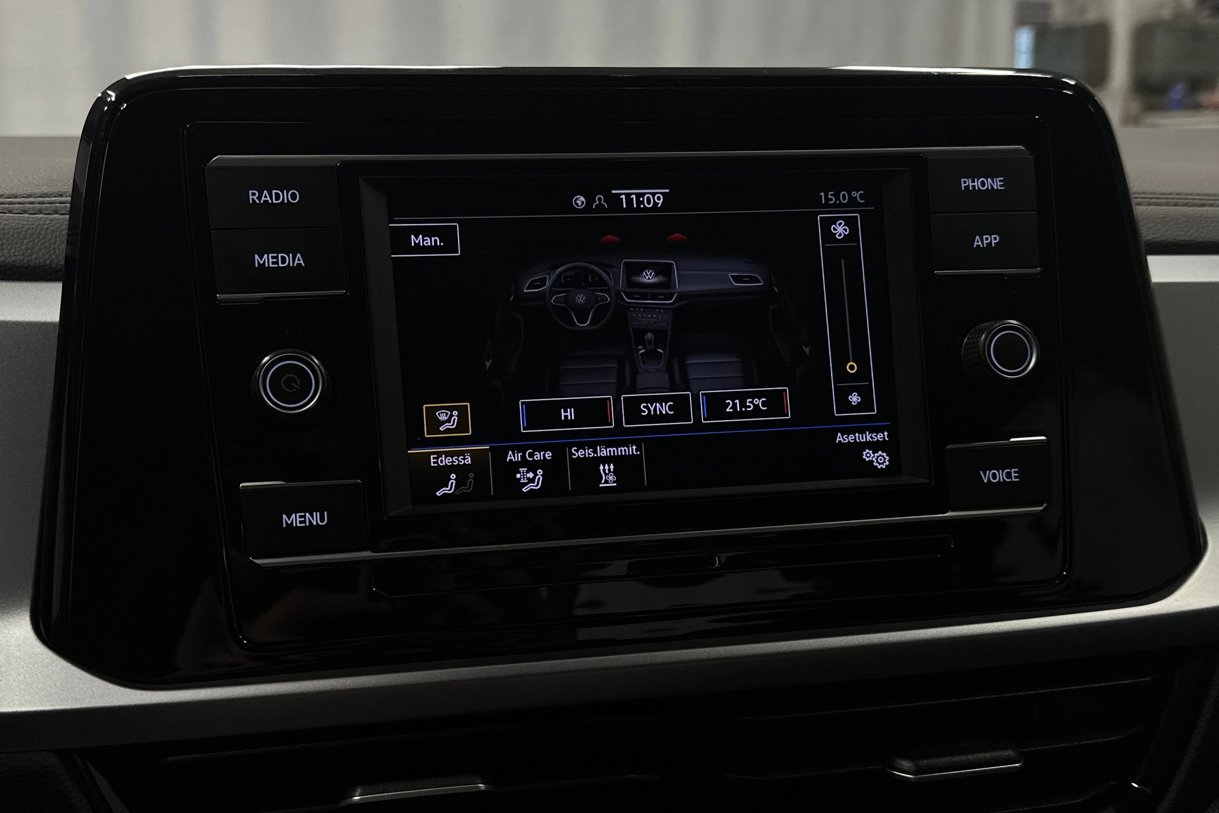 harmaa Volkswagen T-Roc 2024 kuva 22.