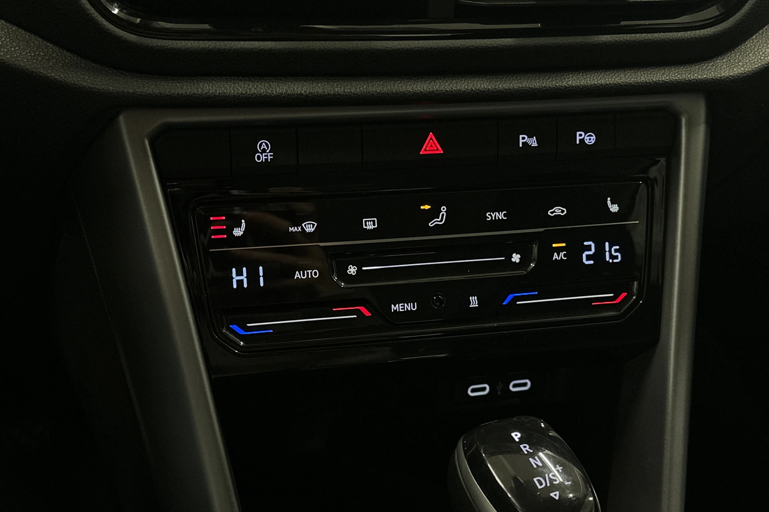 harmaa Volkswagen T-Roc 2024 kuva 24.