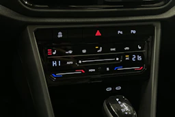 harmaa Volkswagen T-Roc 2024 kuva 24.