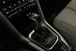 harmaa Volkswagen T-Roc 2024 kuva 25.