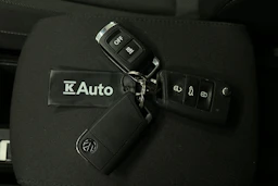 harmaa Volkswagen T-Roc 2024 kuva 28.