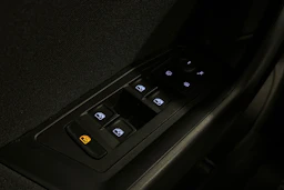harmaa Volkswagen T-Roc 2024 kuva 14.