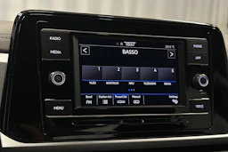 harmaa Volkswagen T-Roc 2024 kuva 17.