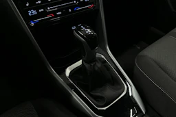 harmaa Volkswagen T-Roc 2024 kuva 25.