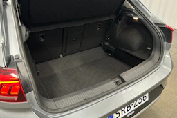 harmaa Volkswagen T-Roc 2024 kuva 26.