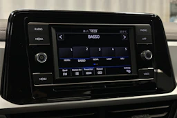 harmaa Volkswagen T-Roc 2024 kuva 17.