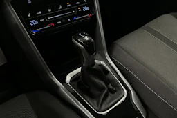 harmaa Volkswagen T-Roc 2024 kuva 25.