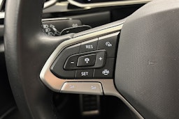 sininen Volkswagen T-Roc 2024 kuva 16.
