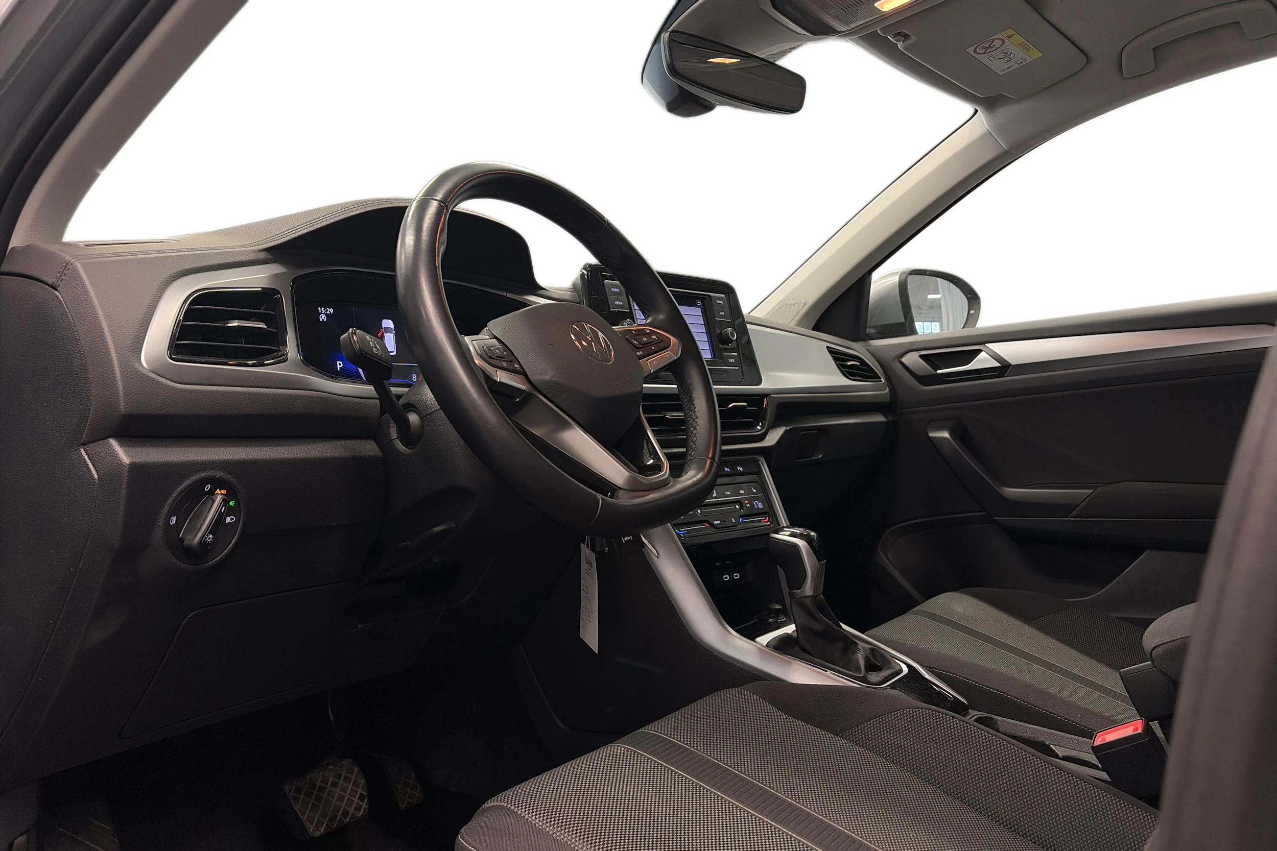harmaa Volkswagen T-Roc 2024 kuva 3.