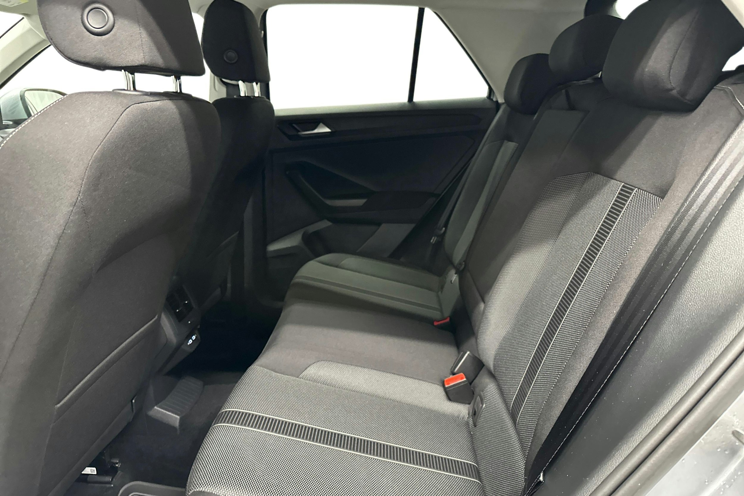 harmaa Volkswagen T-Roc 2025 kuva 10.