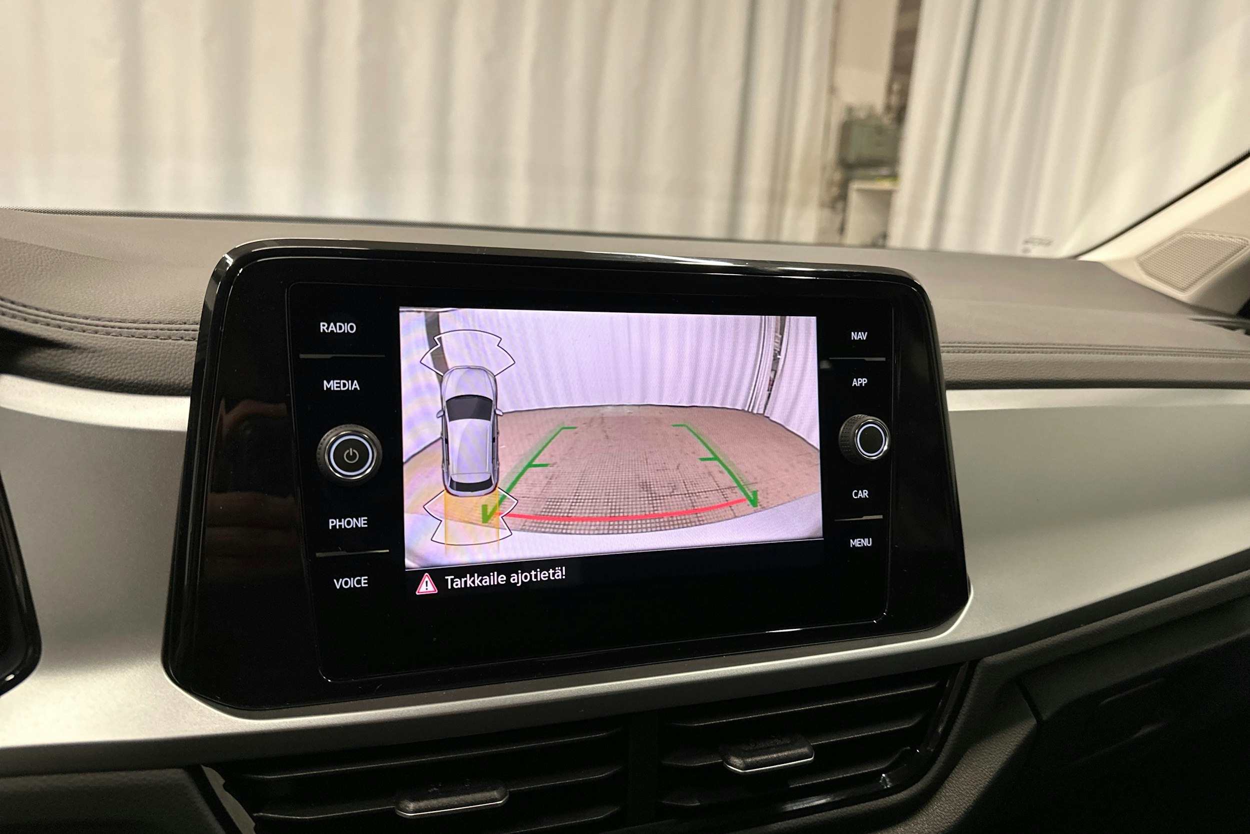 harmaa Volkswagen T-Roc 2025 kuva 19.