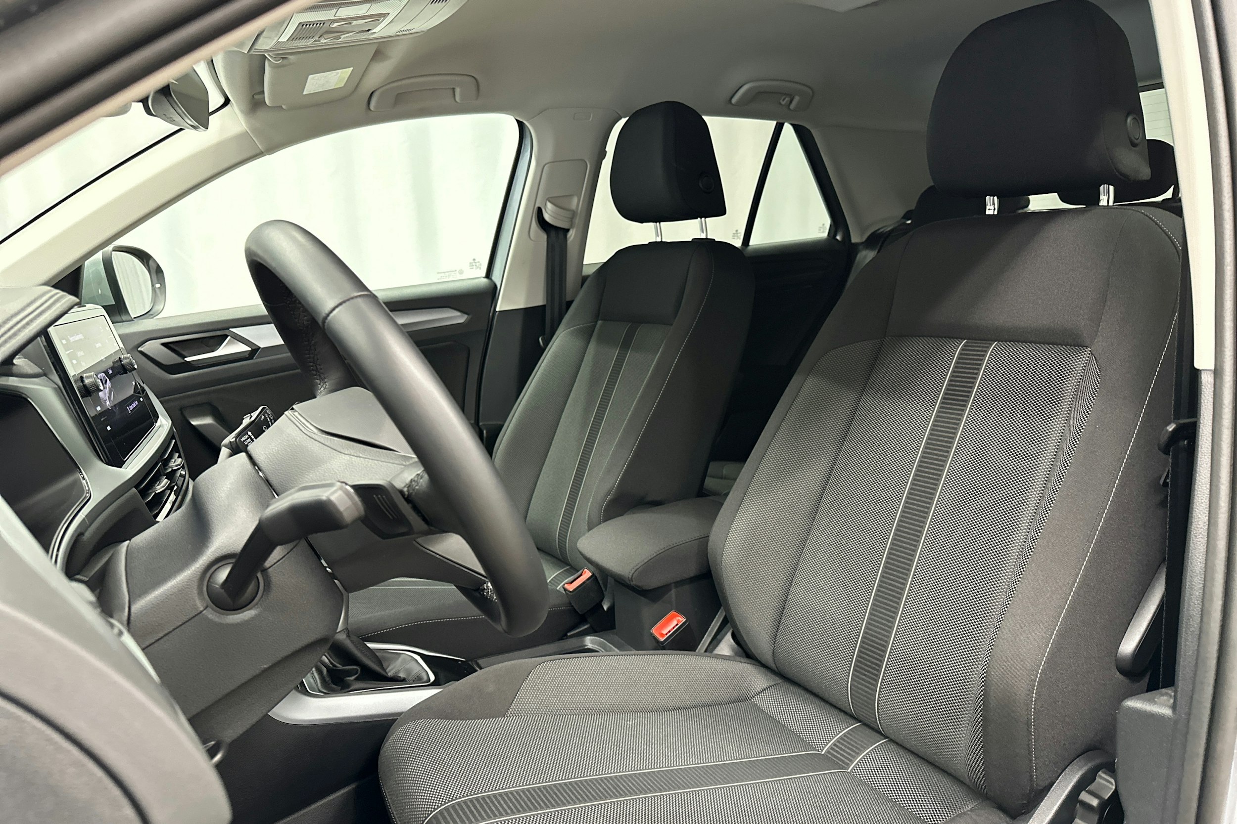 harmaa Volkswagen T-Roc 2025 kuva 25.