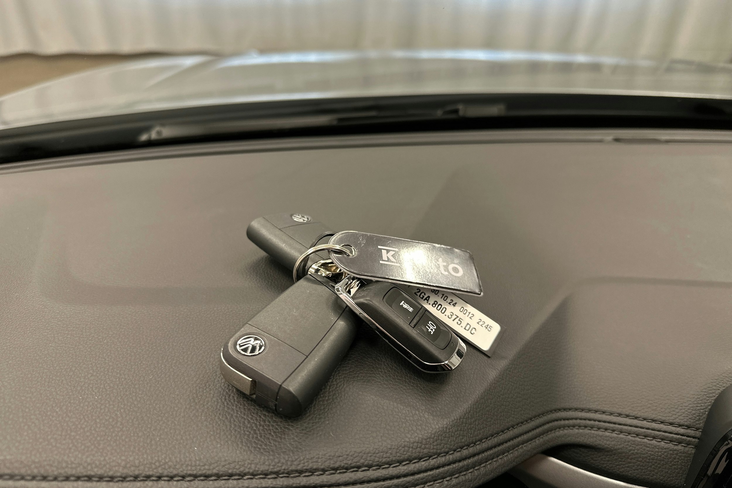 harmaa Volkswagen T-Roc 2025 kuva 28.