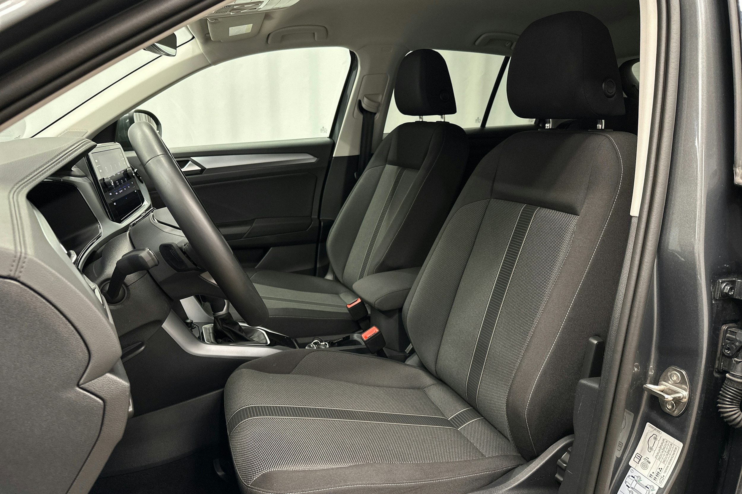 harmaa Volkswagen T-Roc 2025 kuva 12.