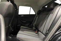 musta Volkswagen T-Roc 2025 kuva 10.