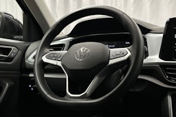 musta Volkswagen T-Roc 2025 kuva 16.