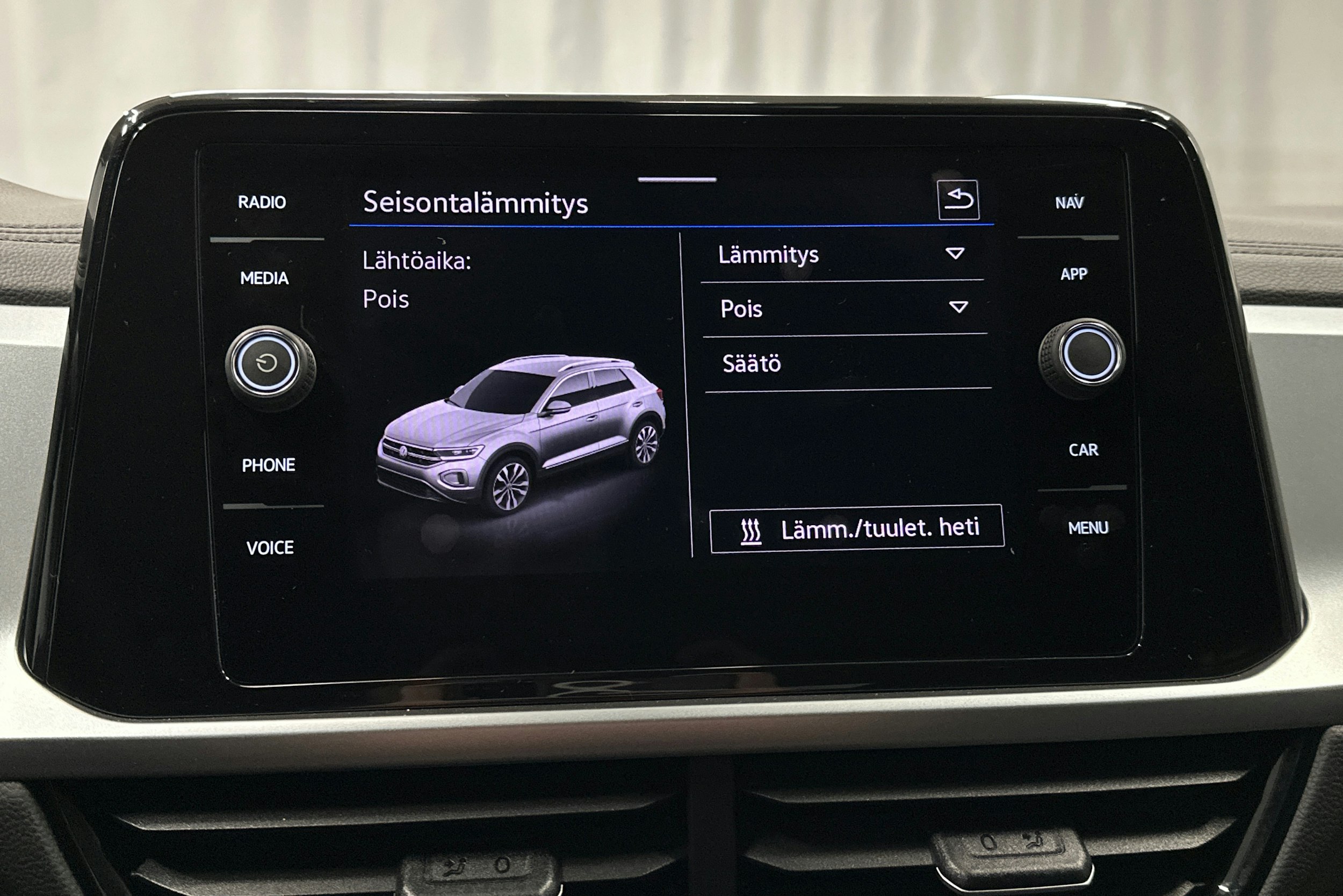 musta Volkswagen T-Roc 2025 kuva 22.