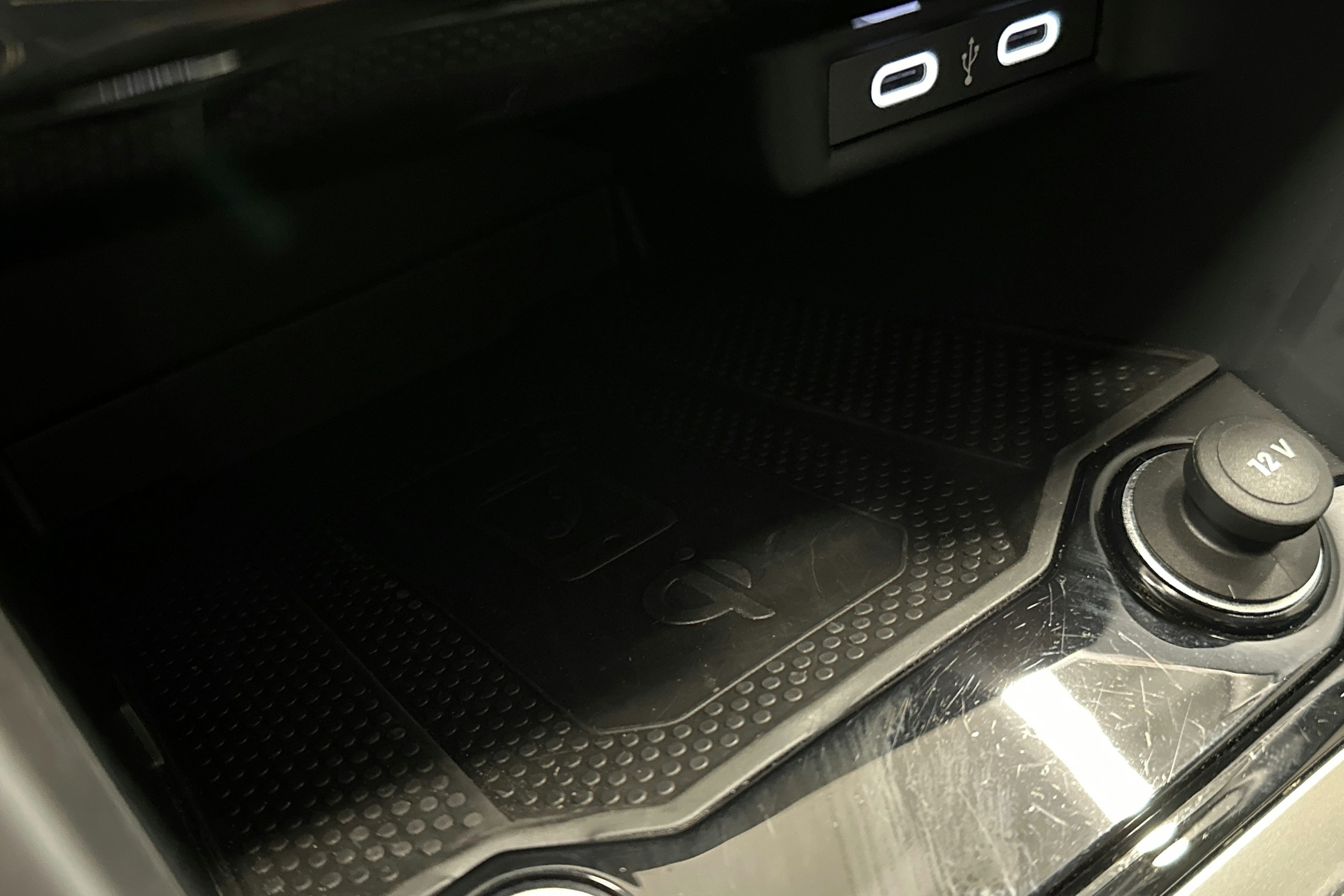 musta Volkswagen T-Roc 2025 kuva 25.