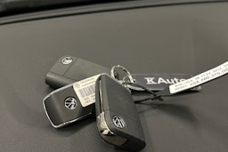 harmaa Volkswagen T-Roc 2025 kuva 25.